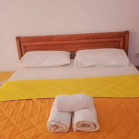 Petrit 3 Apartment Sarande